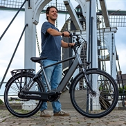 Waarom de elektrische fiets het straatbeeld verandert